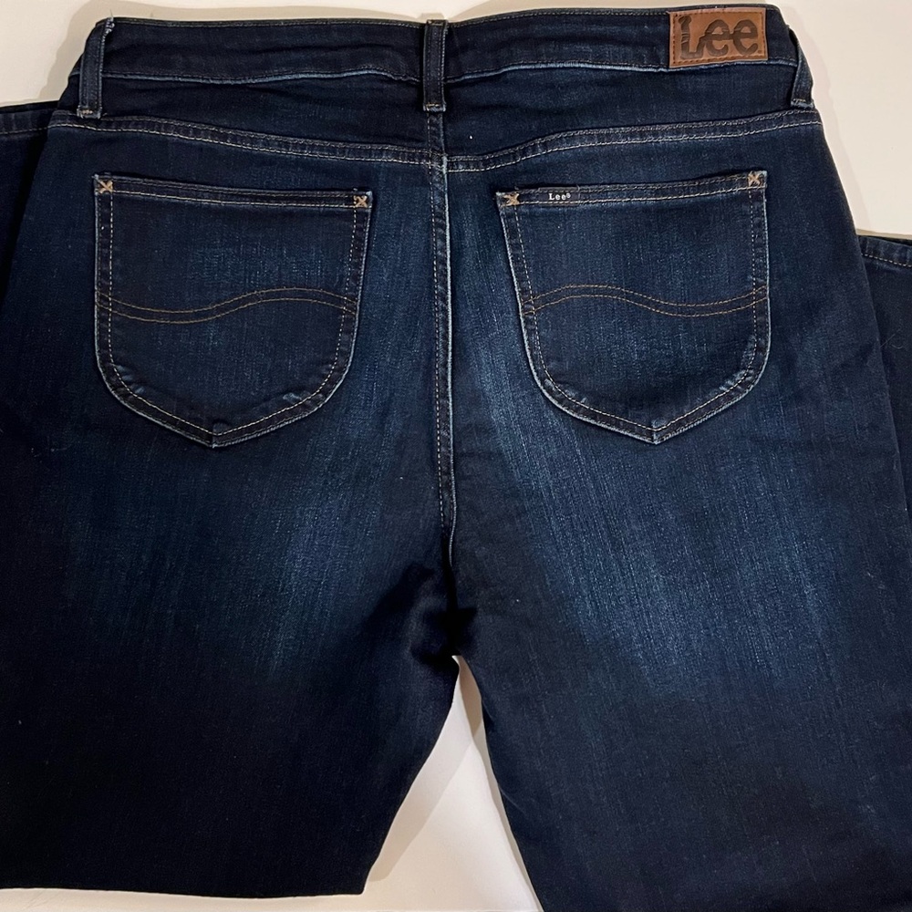 Lee women’s straight leg jeans